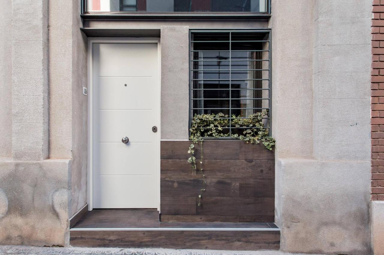 Stylish Apartment With Terrace For Couple Or Family Barcelona Kültér fotó