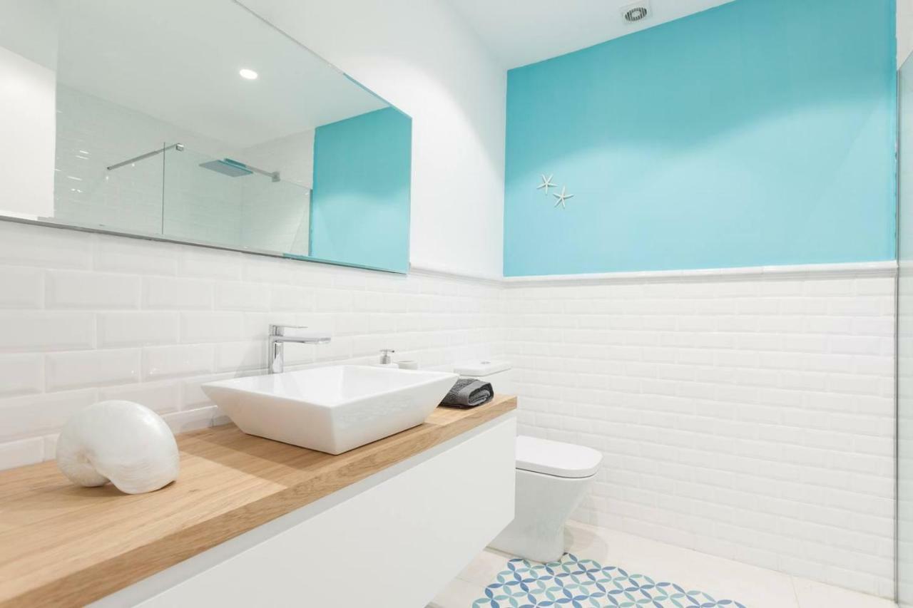 Stylish Apartment With Terrace For Couple Or Family Barcelona Kültér fotó