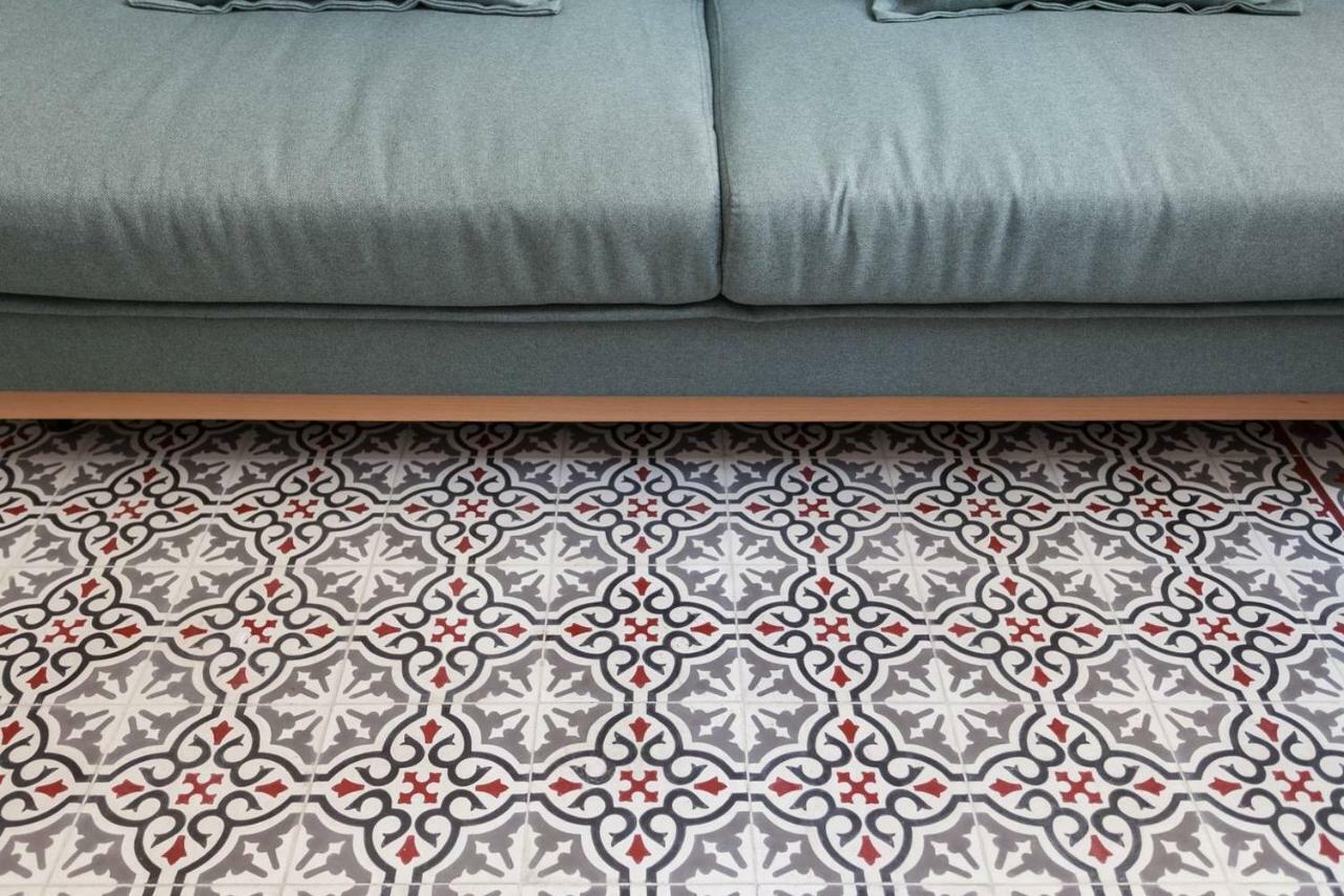 Stylish Apartment With Terrace For Couple Or Family Barcelona Kültér fotó
